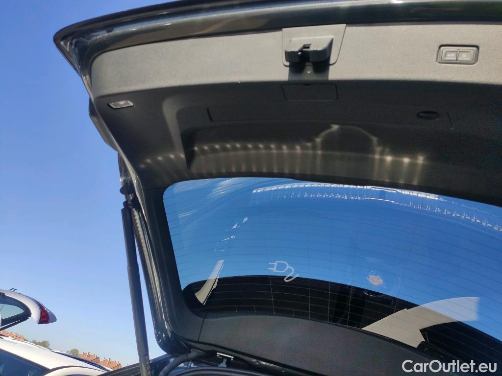  Audi  Q8 AUDI  / 2018 / 5P / todoterreno 55 TFSIe 280kW Black Line Pl quattro tip #20