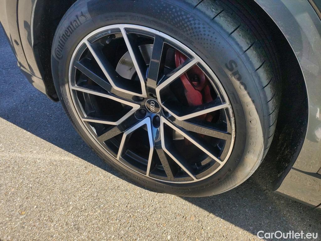  Audi  Q8 AUDI  / 2018 / 5P / todoterreno 55 TFSIe 280kW Black Line Pl quattro tip #7