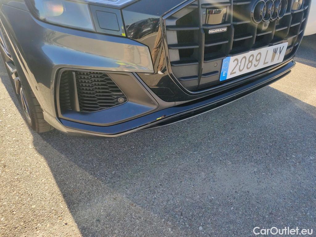  Audi  Q8 AUDI  / 2018 / 5P / todoterreno 55 TFSIe 280kW Black Line Pl quattro tip #28