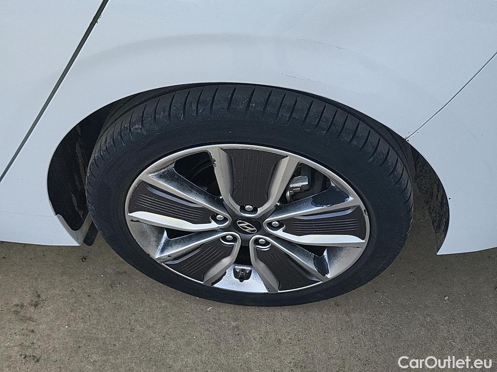  Hyundai   Ioniq HYUNDAI / 2016 / 5P / berlina con portón 1.6 GDI HEV Tecno DCT #7