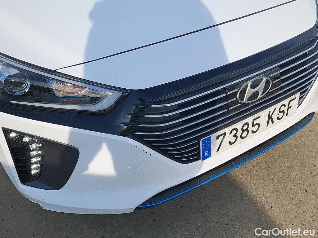  Hyundai   Ioniq HYUNDAI / 2016 / 5P / berlina con portón 1.6 GDI HEV Tecno DCT #5