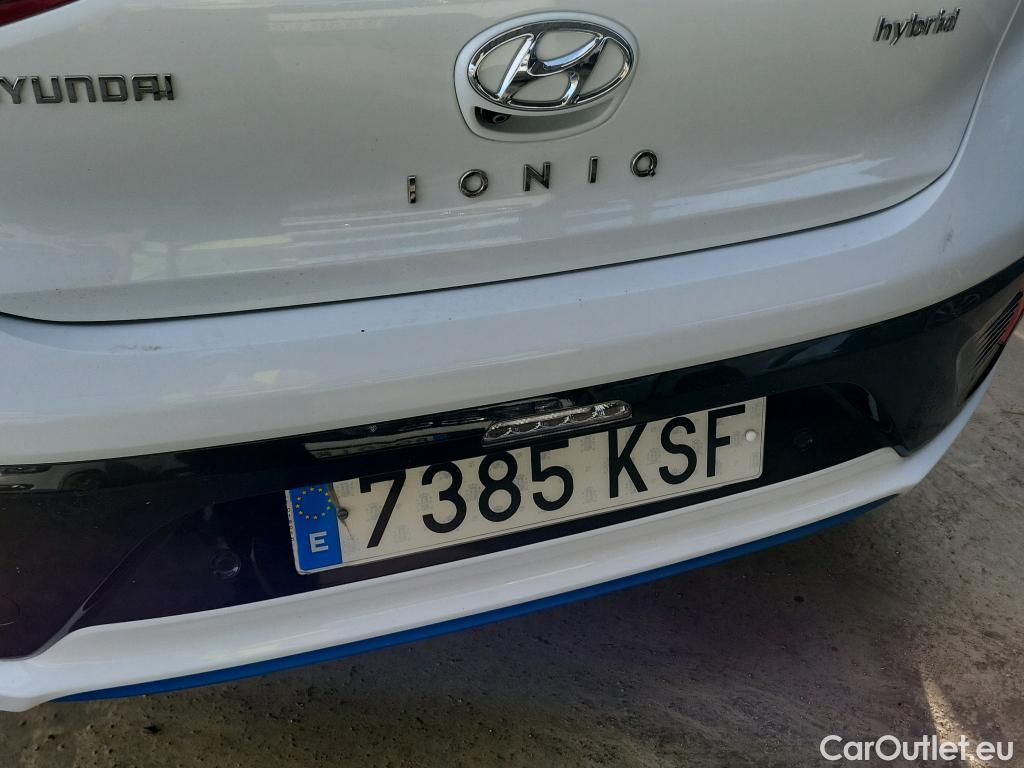  Hyundai   Ioniq HYUNDAI / 2016 / 5P / berlina con portón 1.6 GDI HEV Tecno DCT #19