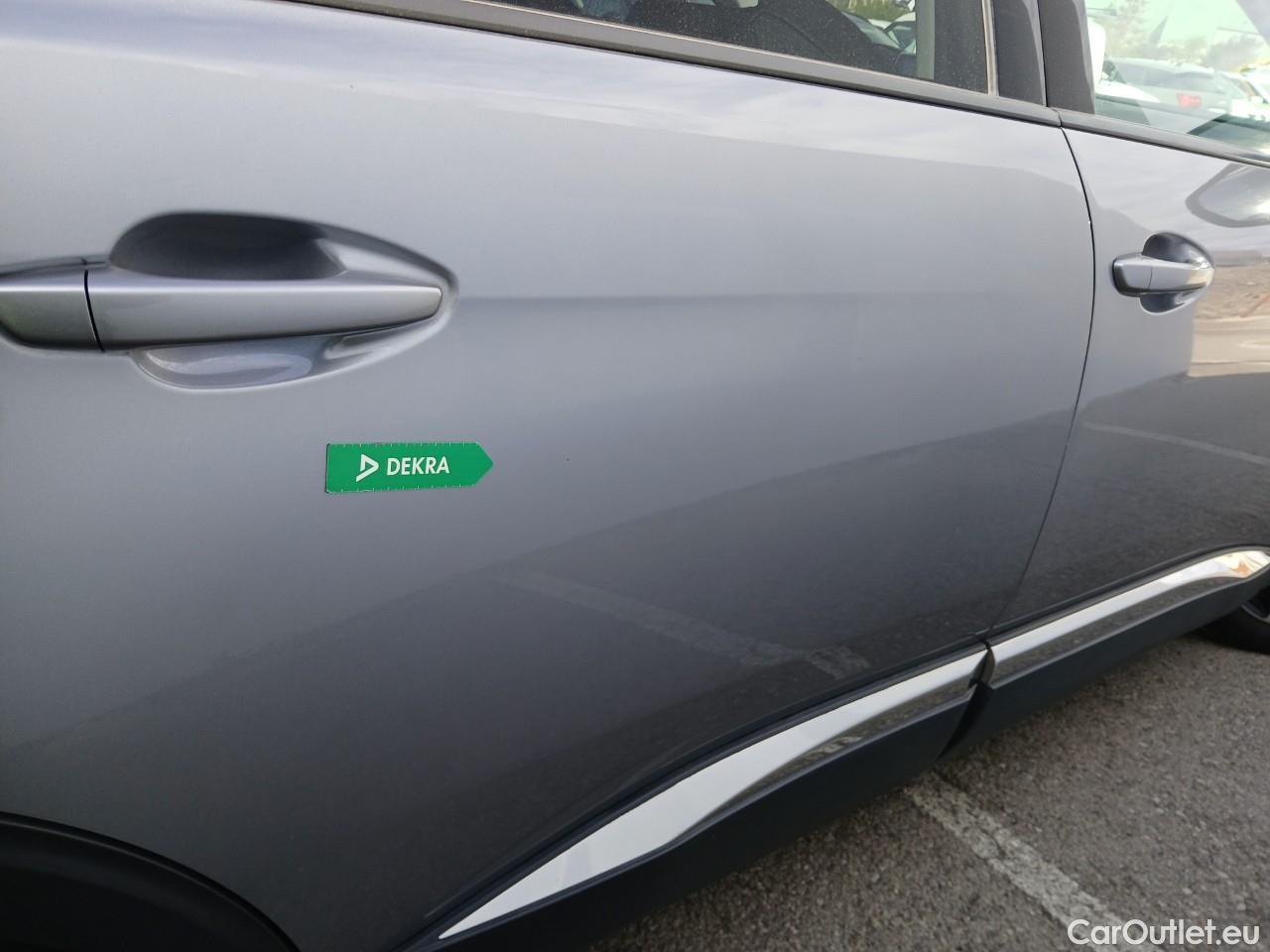  Peugeot  5008  Allure 1.2 PureTech 130CV AT8 7 Plazas E6d #48