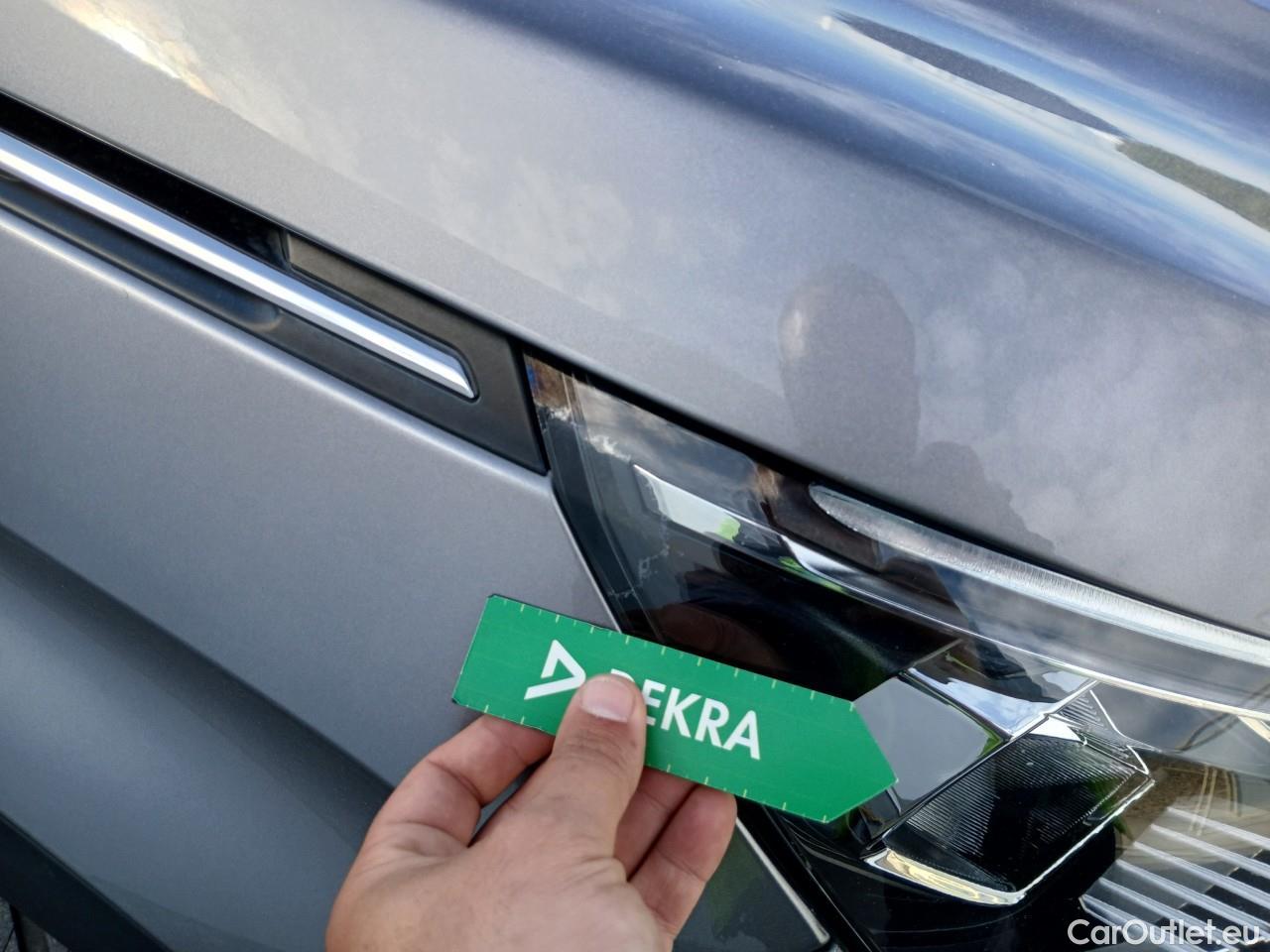  Peugeot  5008  Allure 1.2 PureTech 130CV AT8 7 Plazas E6d #13
