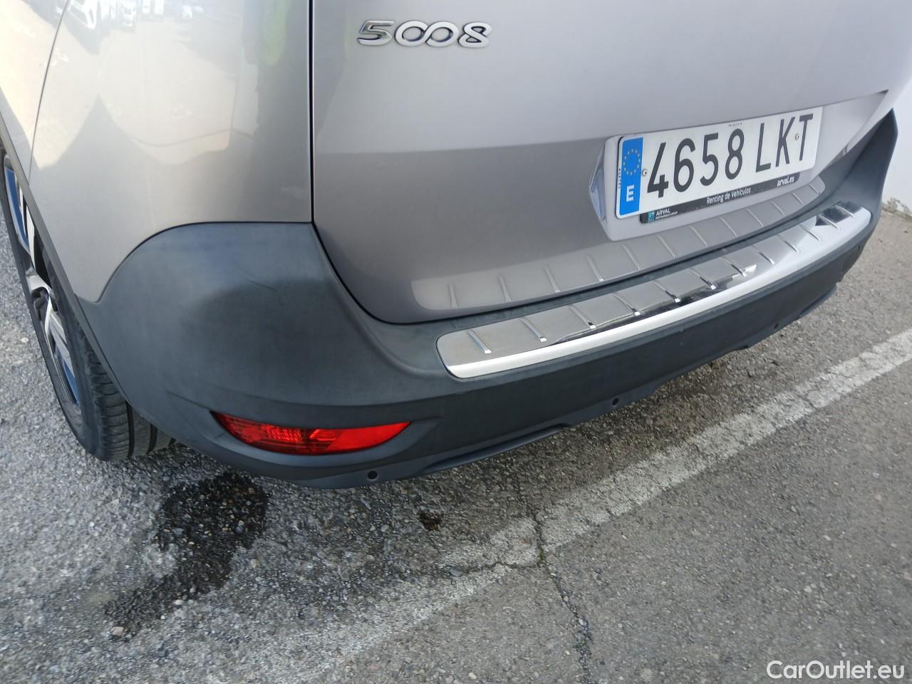  Peugeot  5008  Allure 1.2 PureTech 130CV AT8 7 Plazas E6d #36