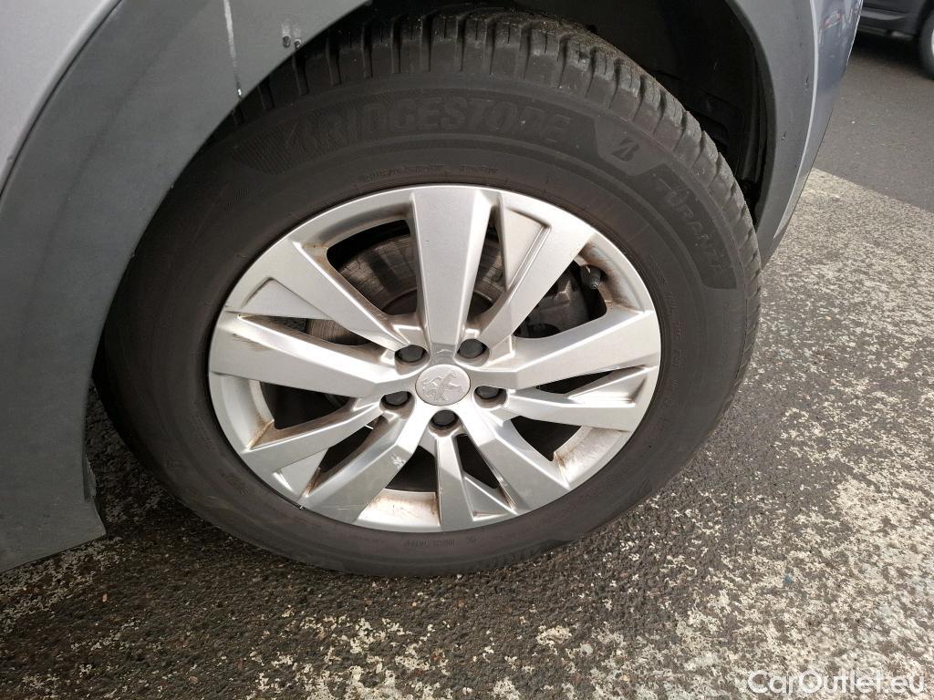  Peugeot  5008  Active Business 1.2 PureTech 130CV BVA8 7 Sieges E6d #15