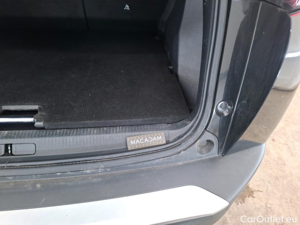  Peugeot  2008  Active Pack 1.2 PureTech 130CV BVA8 E6d #1