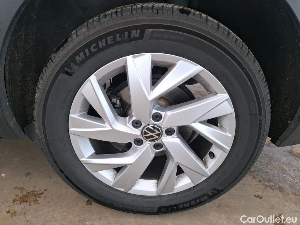  Volkswagen  Tiguan VOLKSWAGEN  / 2020 / 5P / SUV 2.0 TDI 200 DSG7 Elegance 4Motion #17