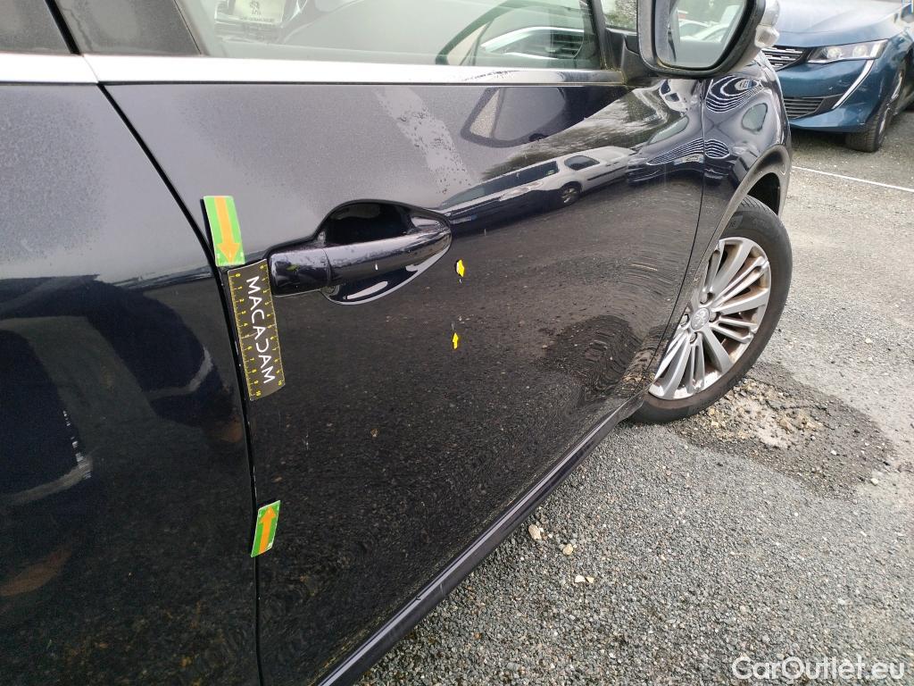  Peugeot  208 PEUGEOT   2015  5P  Berline 16 BlueHDi 100 Allure #3