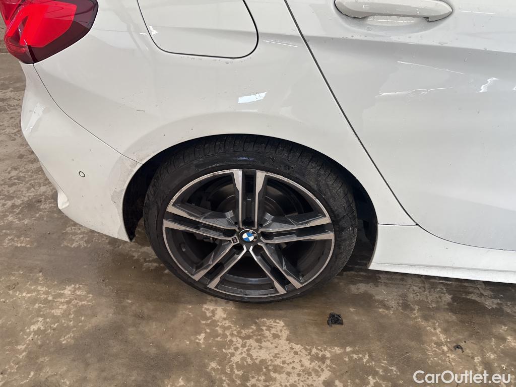  Bmw  Serie 1 BMW Série 1 / 2019 / 5P / Berline 2.0 120D AUTO xDrive M Sport #19