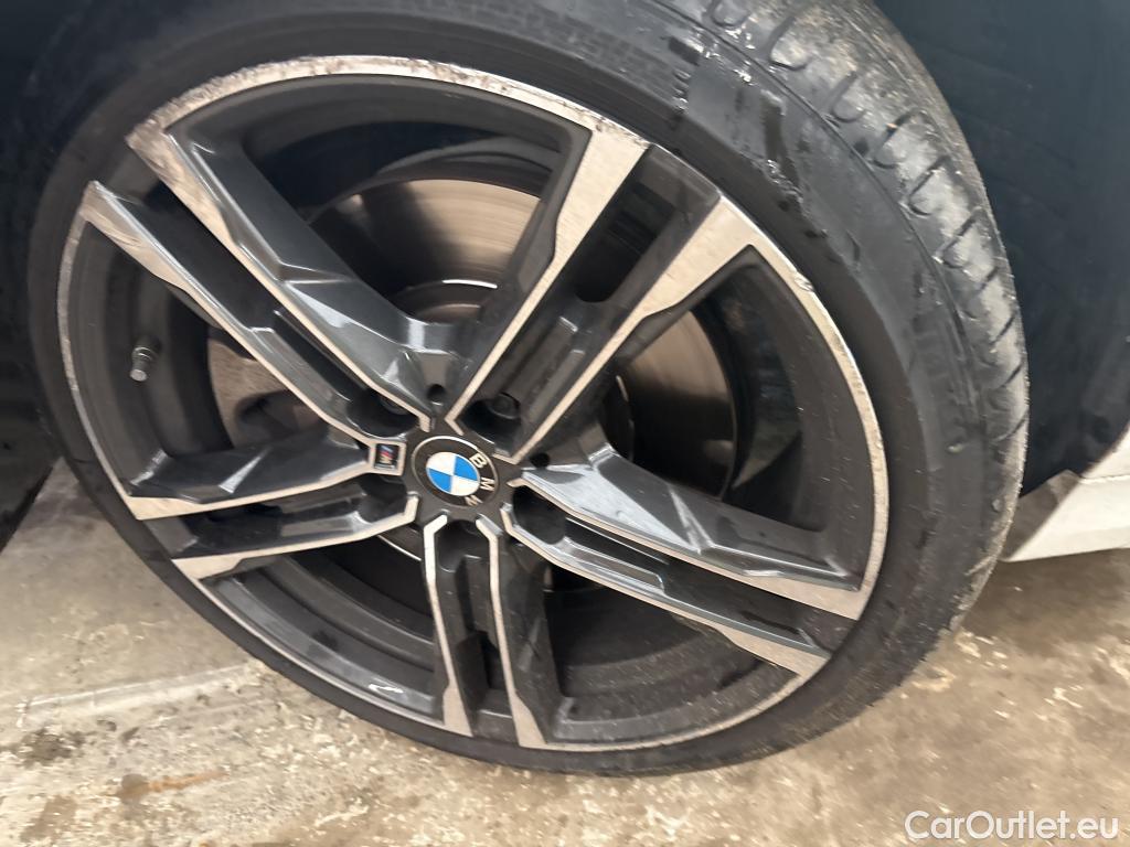  Bmw  Serie 1 BMW Série 1 / 2019 / 5P / Berline 2.0 120D AUTO xDrive M Sport #9