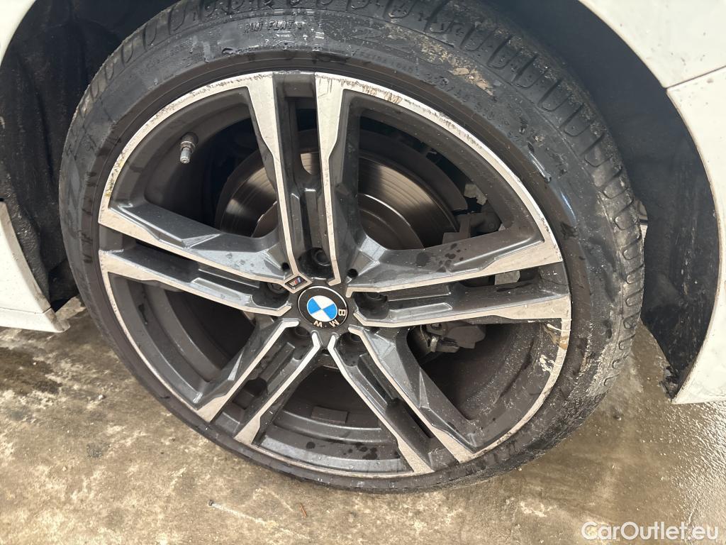  Bmw  Serie 1 BMW Série 1 / 2019 / 5P / Berline 2.0 120D AUTO xDrive M Sport #14