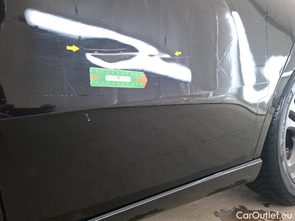  Mercedes  A-Klasse MERCEDES-BENZ Classe A Compact  2018  5P  Berline A 180 d Business Line #2