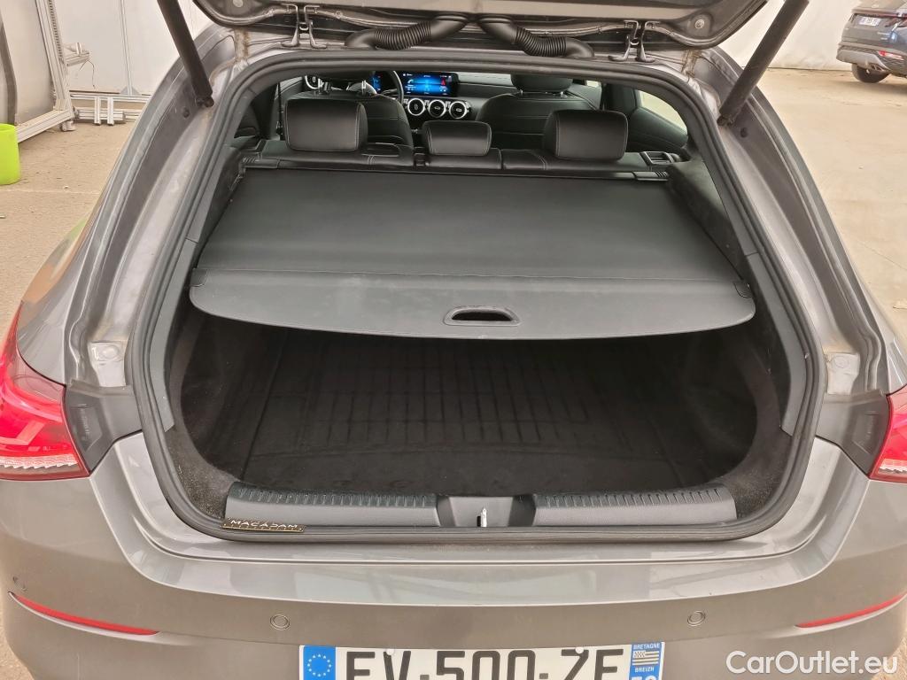  Mercedes  CLA-Klasse MERCEDES-BENZ CLA Shooting Brake / 2019 / 5P / Break CLA 200 d Business Line BA8 #15