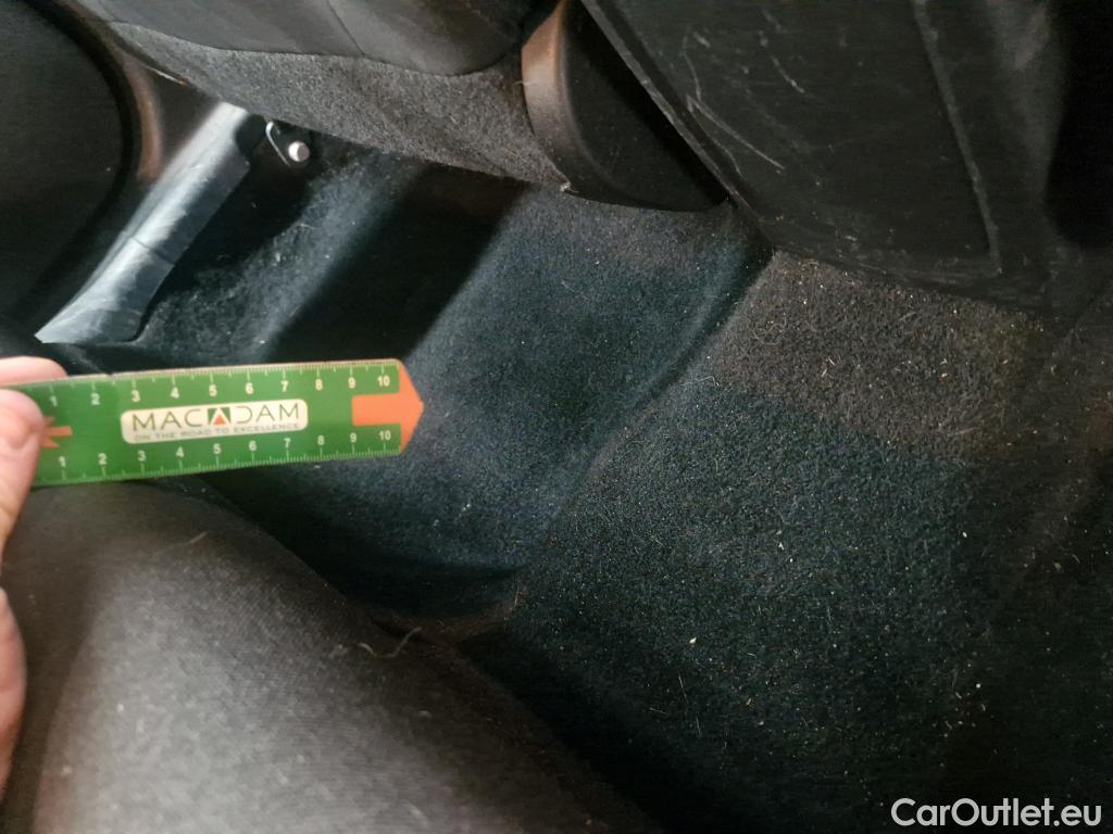  Citroen  C4 Cactus  Feel Business 1.5 BlueHDi 100CV BVM6 E6d #36