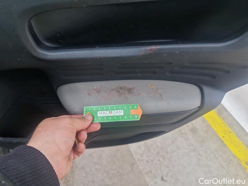  Citroen  C4 Cactus  Feel Business 1.5 BlueHDi 100CV BVM6 E6d #24