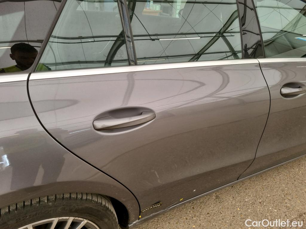  Mercedes  CLA-Klasse MERCEDES-BENZ CLA Shooting Brake / 2019 / 5P / Break CLA 200 d Business Line BA8 #1