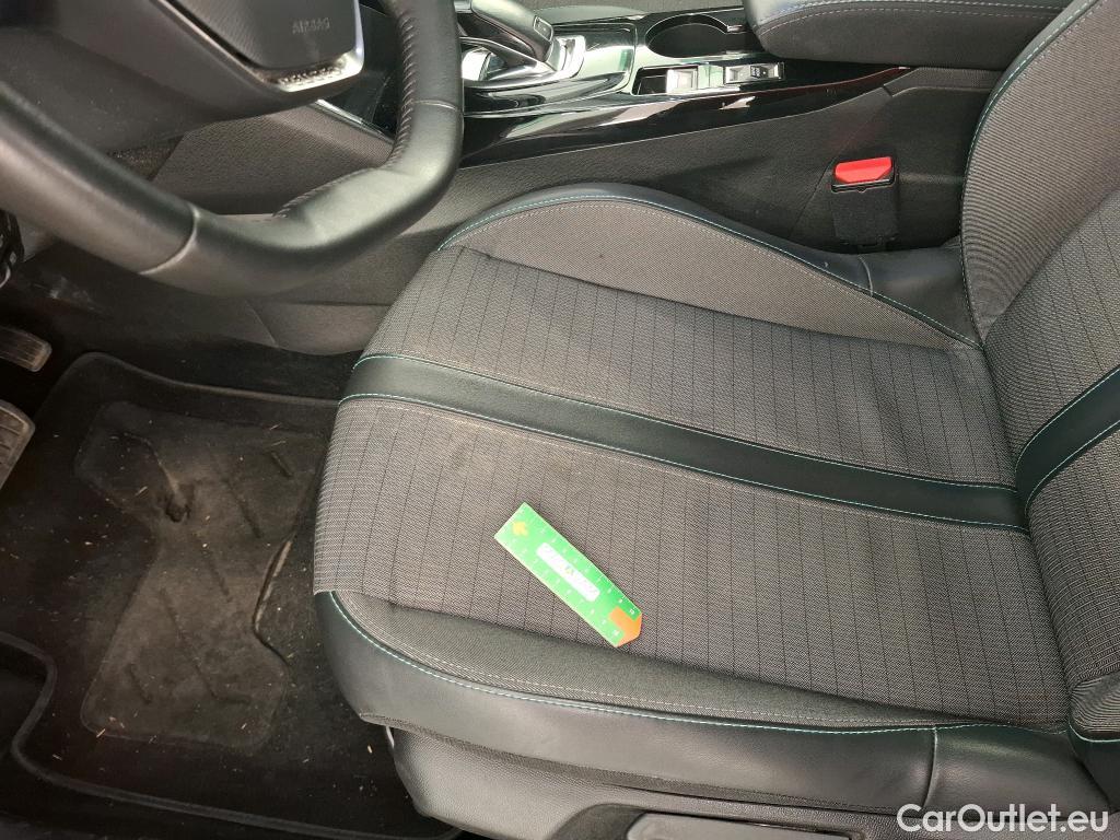  Peugeot  2008  Allure 1.5 HDi 130CV BVA8 E6d #28