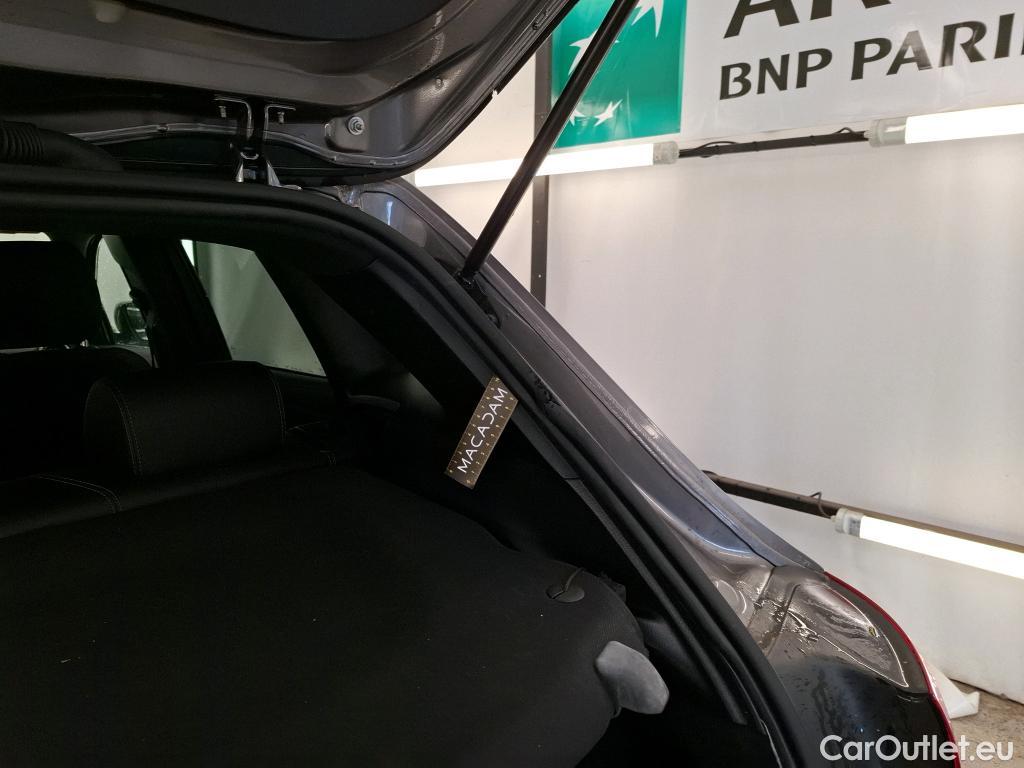  Mercedes  GLA MERCEDES-BENZ  / 2020 / 5P / SUV 2.0  200 D BUSINESS LINE DCT #3