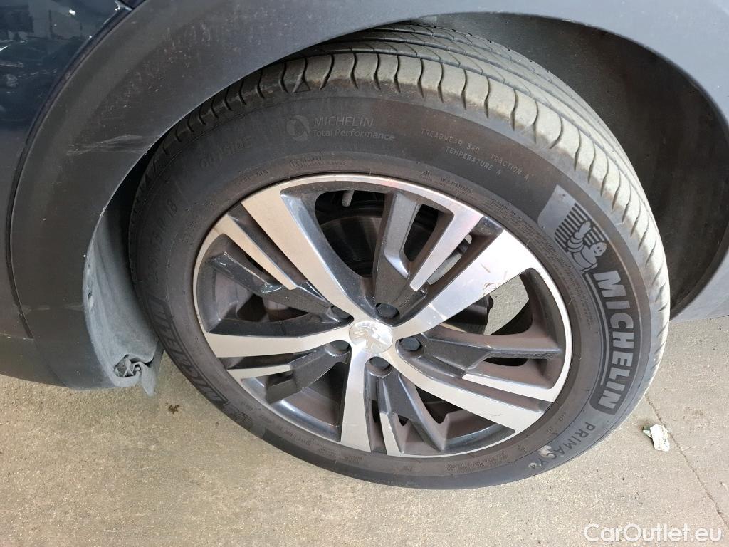  Peugeot  5008  Allure Business 1.2 PureTech 130CV BVA8 7 Sieges E6dT #14