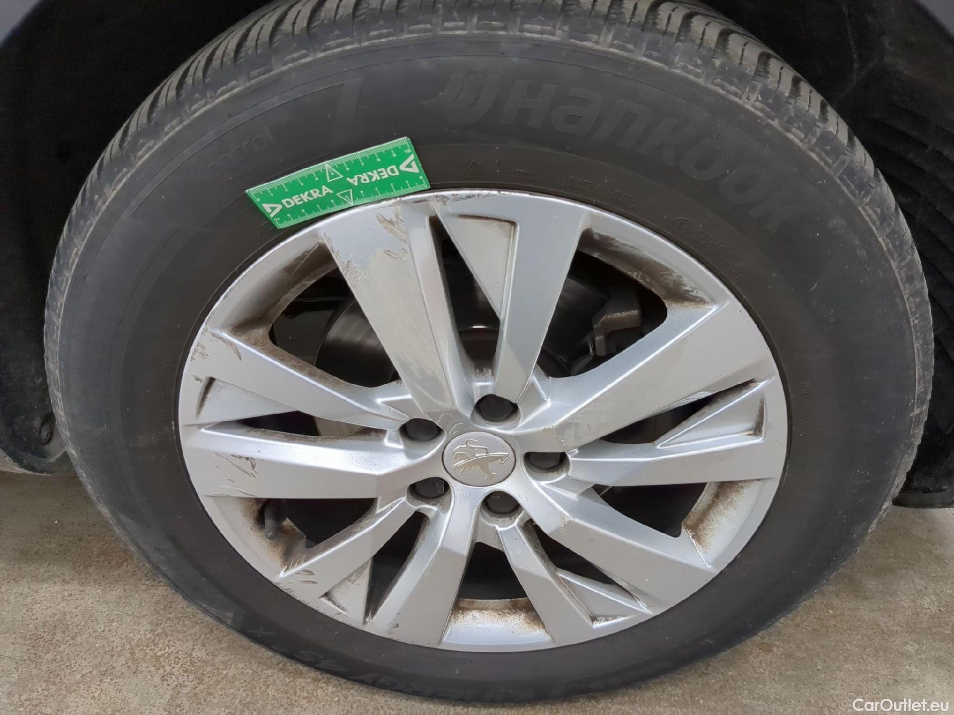  Peugeot  5008  Active Business 1.2 PureTech 130CV BVA8 7 Sieges E6d #28