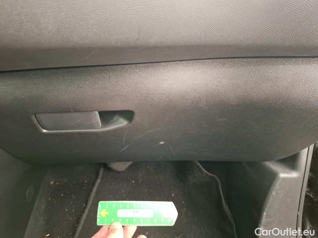  Peugeot  308 PEUGEOT  / 2017 / 5P / Berline BlueHDi 130 EAT6 S&S ACTIVE BUSINESS #6