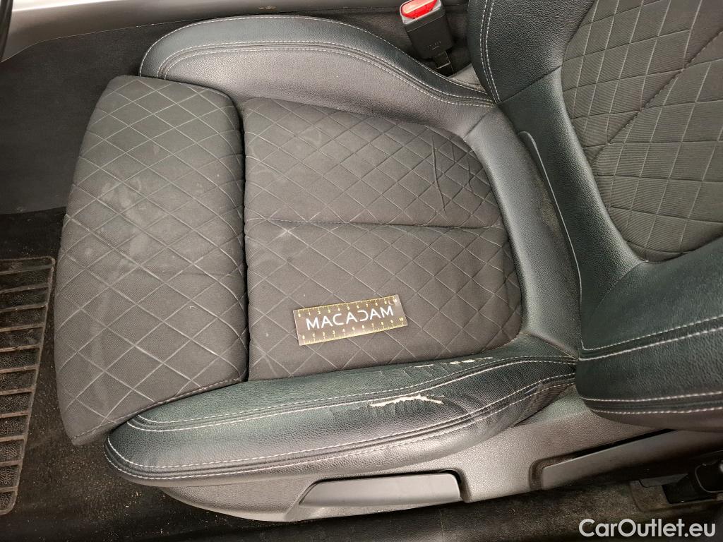  Renault  Kadjar RENAULT  / 2018 / 5P / Crossover Intens TCe 140 EDC FAP(SL) #7