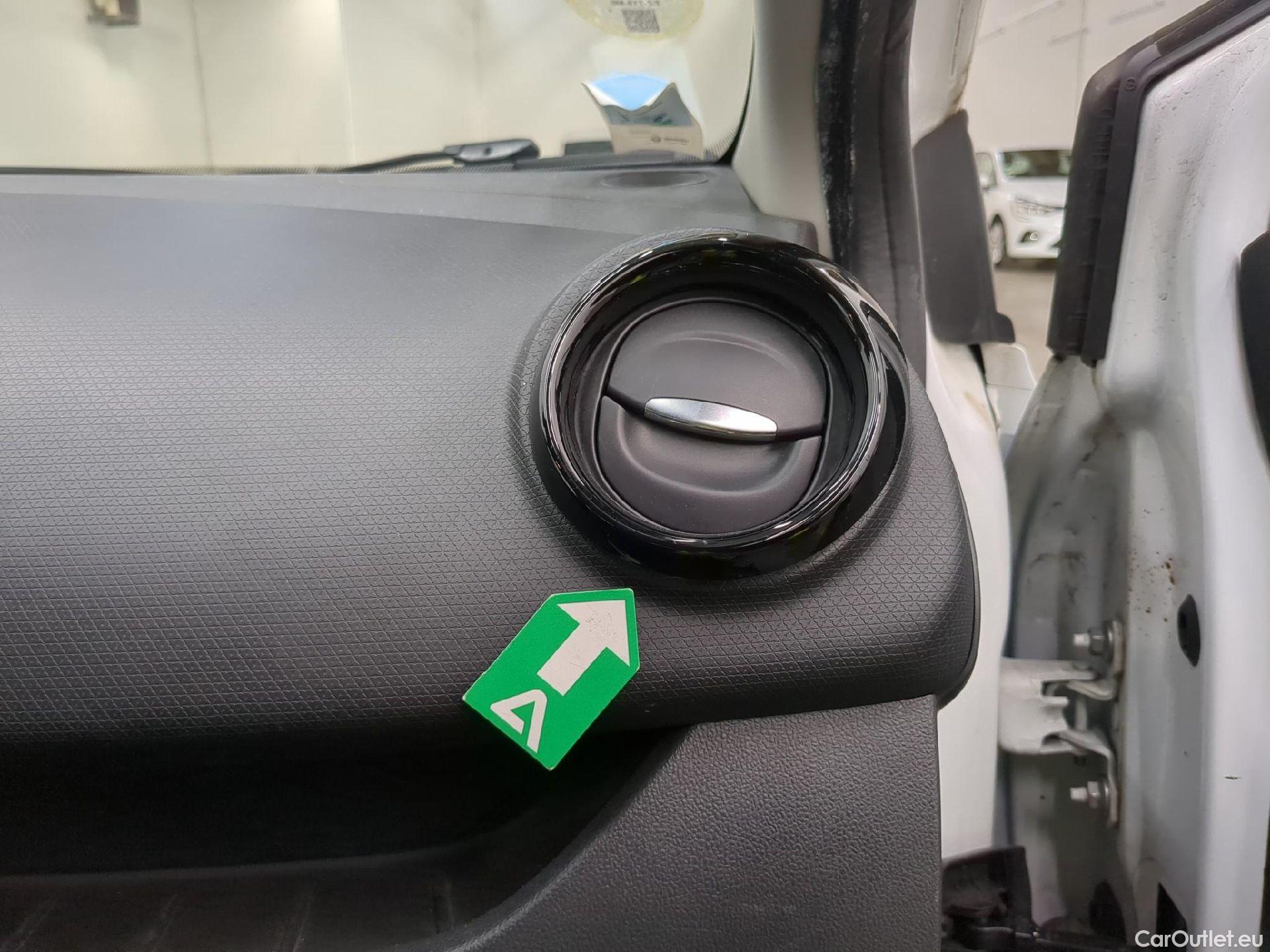  Renault  Clio  IV Business 1.5 dCi 90CV BVM5 E6 #5