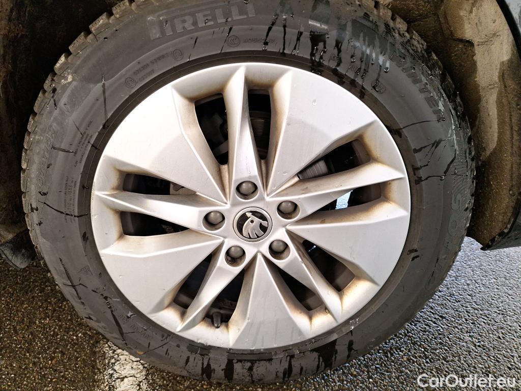  Skoda  Octavia  Berline Business 2.0 TDI 150CV BVA7 E6d #25