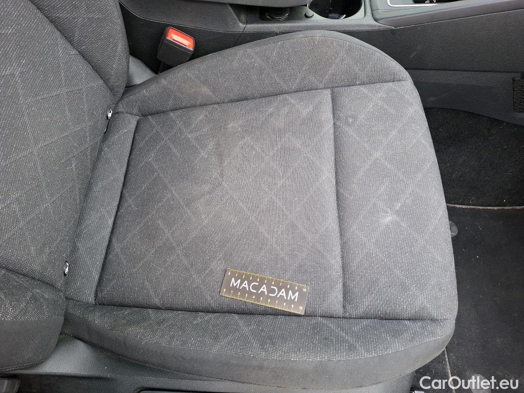  Volkswagen  Golf  VOLKSWAGEN / 2020 / 5P / Berline 2.0 TDI SCR 115 DSG7 Life Busi #12