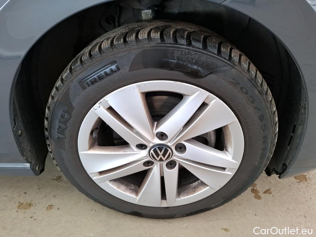  Volkswagen  Golf  VOLKSWAGEN / 2020 / 5P / Berline 2.0 TDI SCR 115 DSG7 Life Busi #21
