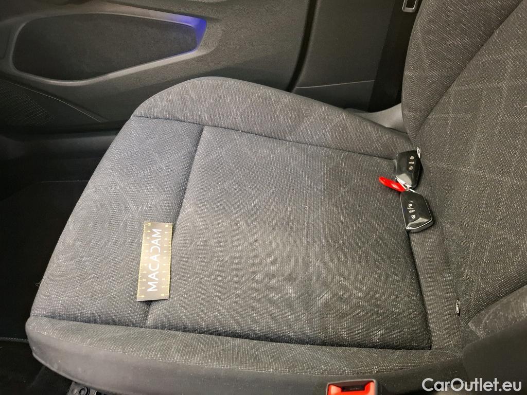  Volkswagen  Golf  VOLKSWAGEN SW / 2020 / 5P / Break 2.0 TDI SCR 115 DSG7 Life Business #20