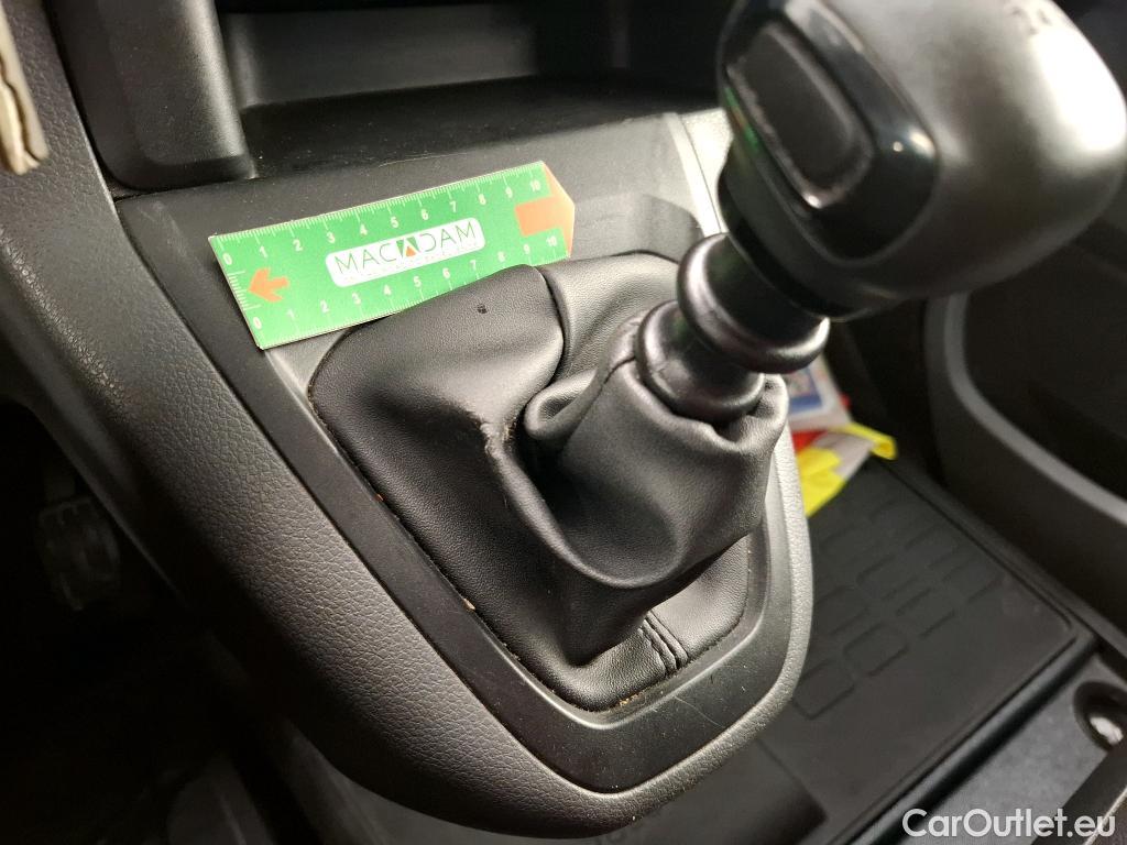  Peugeot  Expert  Fourgon Premium L3 2.0 HDi 120CV BVM6 E6 #16