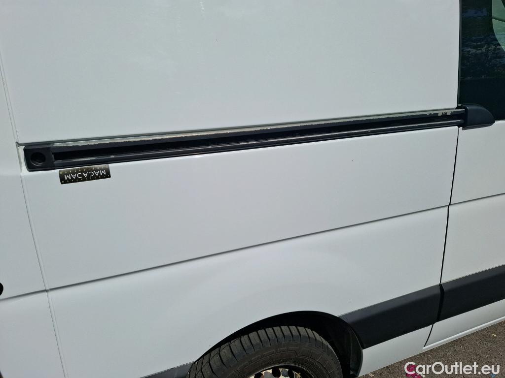  Renault  Master  III Fourgon L2H2 3 5 Grand Confort dCi 130CV BVM6 7 Sieges E6 #8