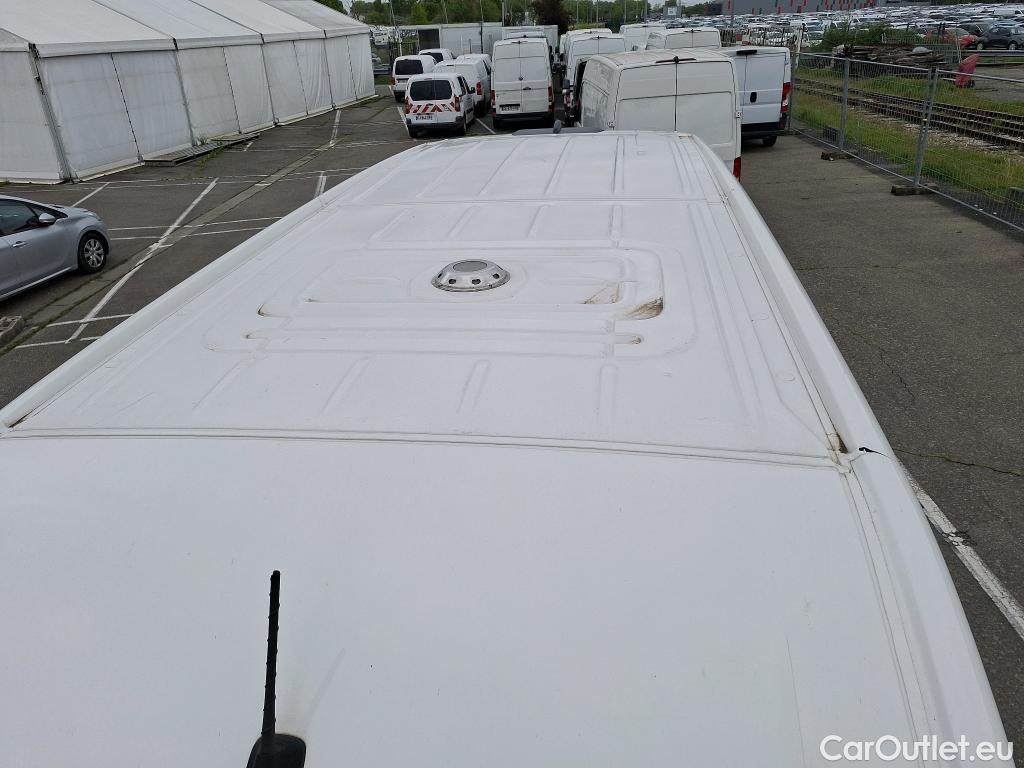  Volkswagen  Crafter  Fourgon Fourgon 30 mittlerer Radstand mit Hochdach FWD 2.0 #1