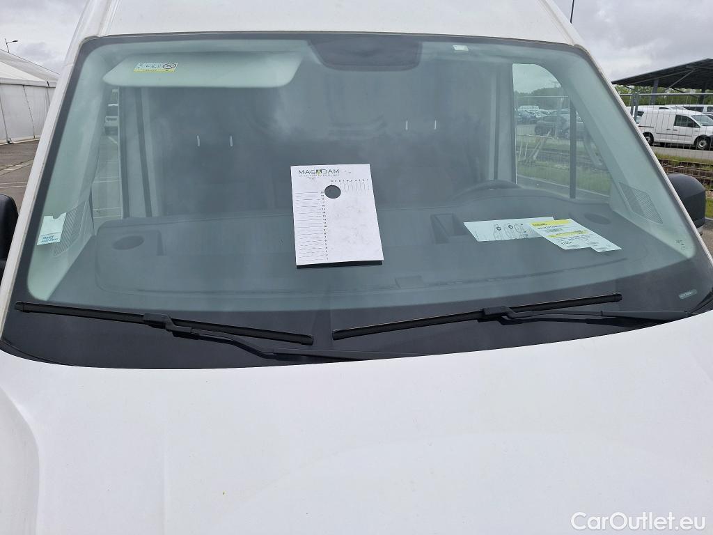  Volkswagen  Crafter  Fourgon Fourgon 30 mittlerer Radstand mit Hochdach FWD 2.0 #24