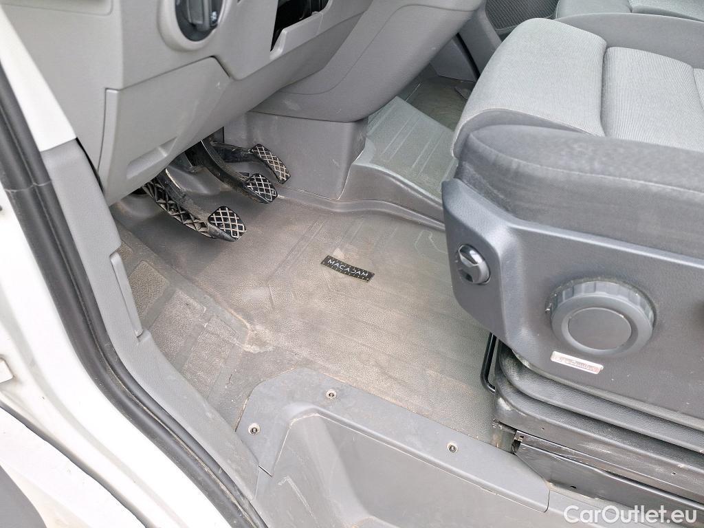  Volkswagen  Crafter  Fourgon Fourgon 30 mittlerer Radstand mit Hochdach FWD 2.0 #28