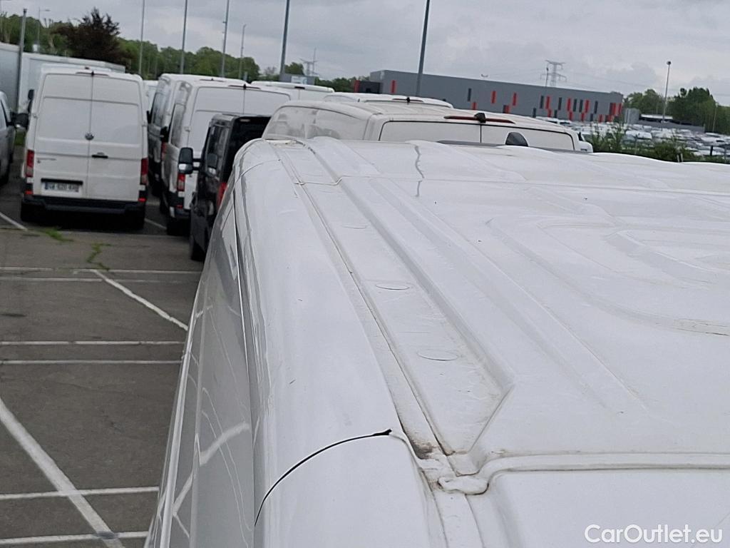  Volkswagen  Crafter  Fourgon Fourgon 30 mittlerer Radstand mit Hochdach FWD 2.0 #54