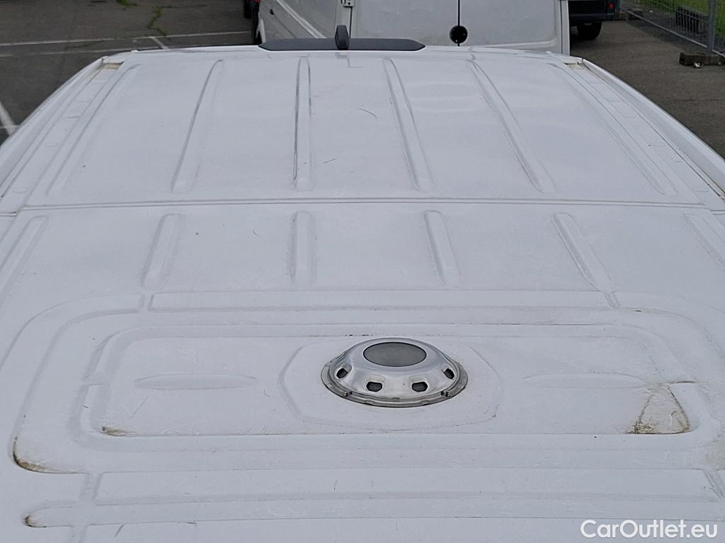  Volkswagen  Crafter  Fourgon Fourgon 30 mittlerer Radstand mit Hochdach FWD 2.0 #5