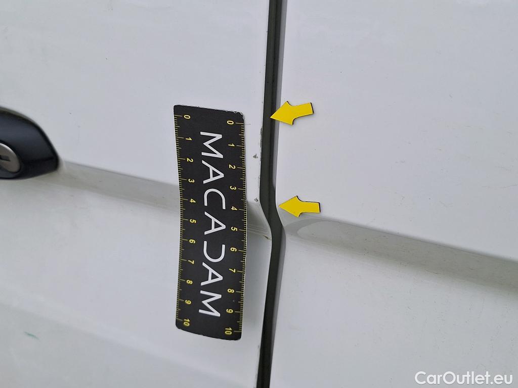  Volkswagen  Crafter  Fourgon Fourgon 30 mittlerer Radstand mit Hochdach FWD 2.0 #47