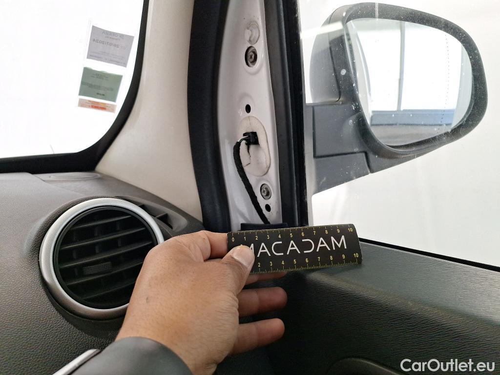  Renault  Kangoo RENAULT  Express  2013  4P  Fourgonnette Grand Confort dCi 75 #85