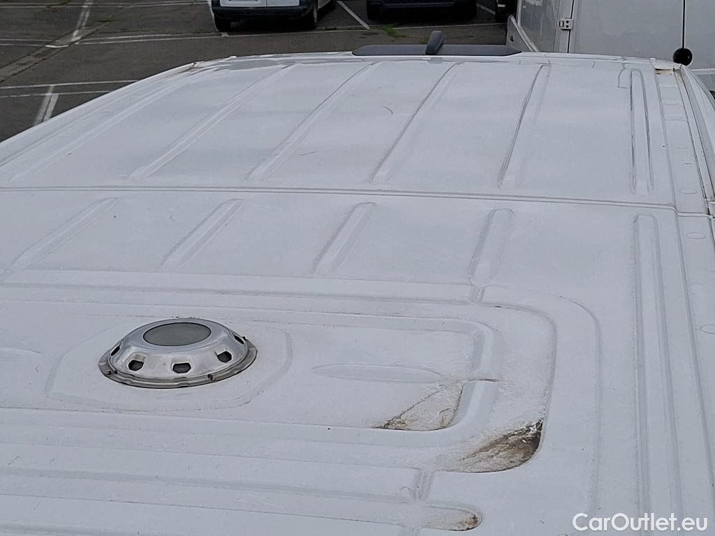  Volkswagen  Crafter  Fourgon Fourgon 30 mittlerer Radstand mit Hochdach FWD 2.0 #3