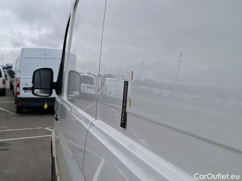  Volkswagen  Crafter  Fourgon Fourgon 30 mittlerer Radstand mit Hochdach FWD 2.0 #80