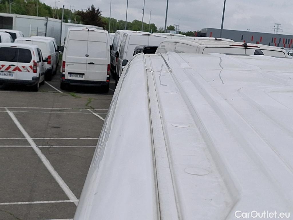  Volkswagen  Crafter  Fourgon Fourgon 30 mittlerer Radstand mit Hochdach FWD 2.0 #55