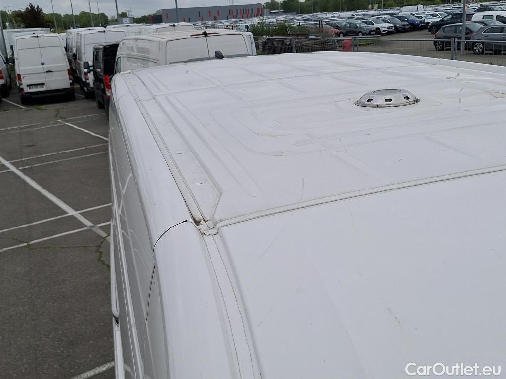  Volkswagen  Crafter  Fourgon Fourgon 30 mittlerer Radstand mit Hochdach FWD 2.0 #50