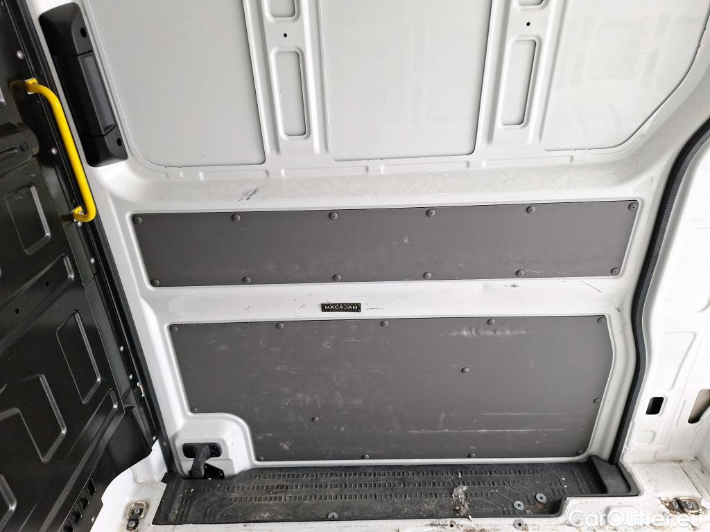  Volkswagen  Crafter  Fourgon Fourgon 30 mittlerer Radstand mit Hochdach FWD 2.0 #31