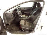  Mercedes  GLA Mercedes-Benz Klasa   180 5d #6