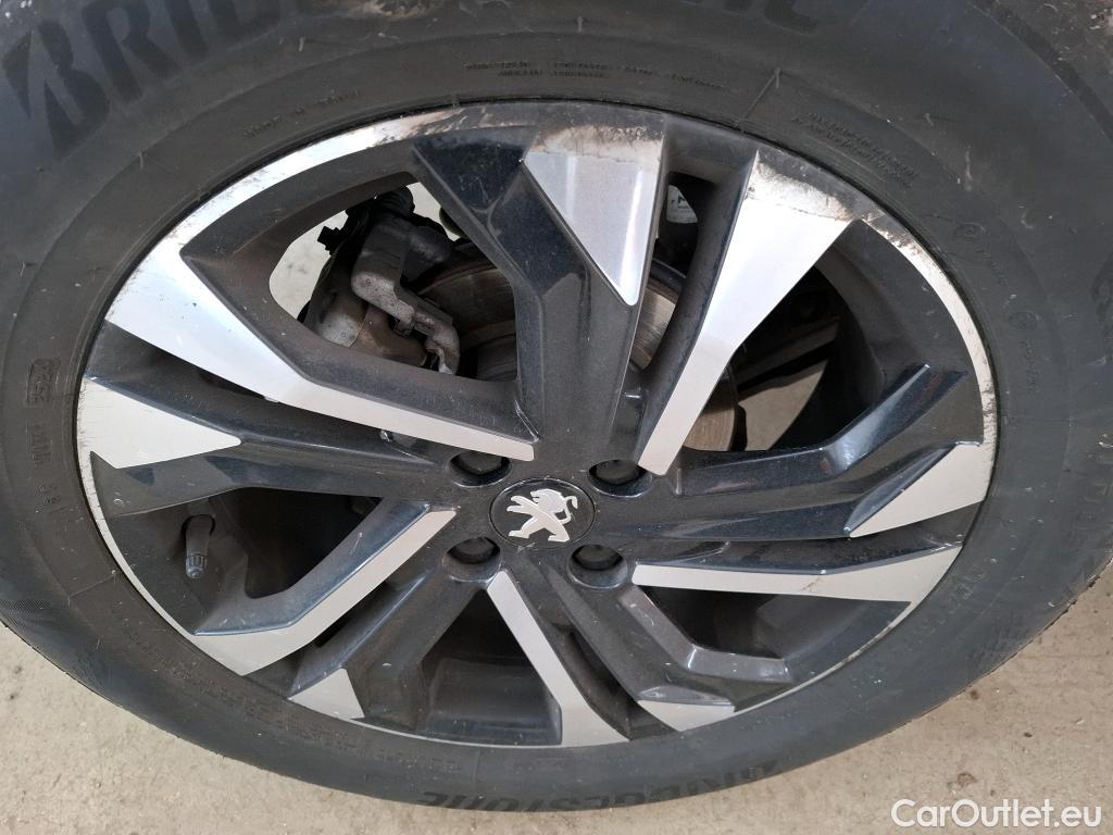  Peugeot  2008  Allure Business 1.5 HDi 130CV BVA8 E6d #23