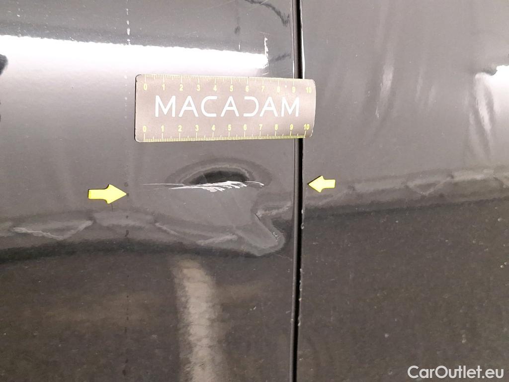  Peugeot  2008 PEUGEOT  / 2019 / 5P / Crossover 1.2 PT 155 S&S EAT8 GT #9