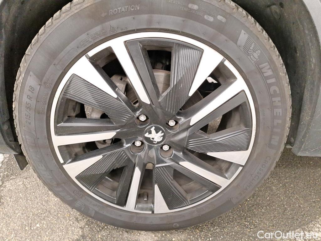  Peugeot  2008 PEUGEOT  / 2019 / 5P / Crossover 1.2 PT 155 S&S EAT8 GT #25